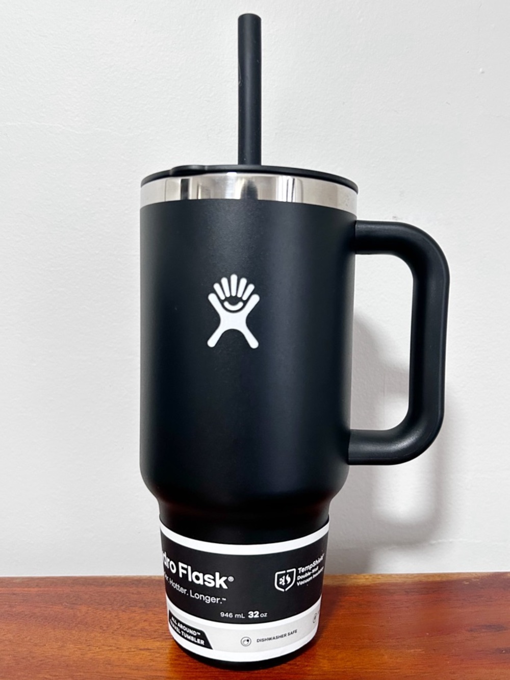 Hydro Flask 32 oz. All Around Travel Tumbler Black Handle Lid Straw NWT New